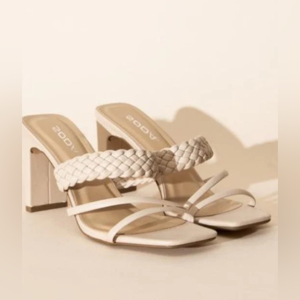 Soda Carmen Nude Strappy Braided Sandal NWOB